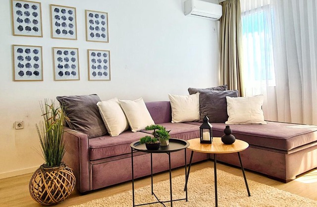 AKA 1 - Big Central Apartment
