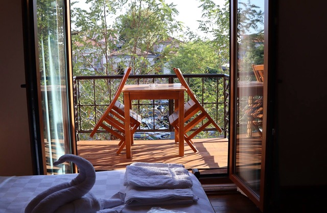 Akhan Guest House