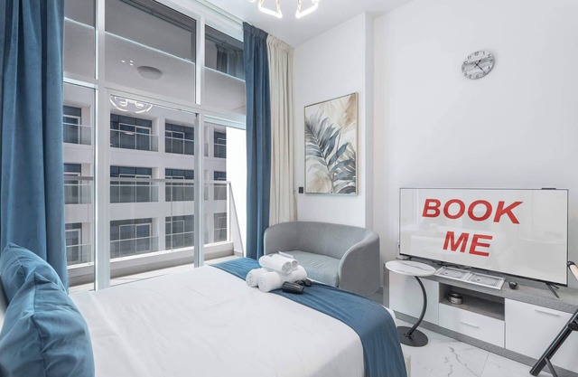 Al Barsha Studio sleeps 2 in a Great Location!