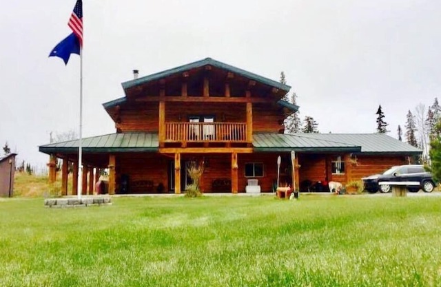 Alaska Eagle’s Nest Cabin - Wyoming Log Home
