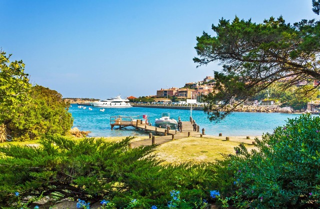 Alba Rossa Apartment 1.5km From The Beach, Porto Cervo, Italy