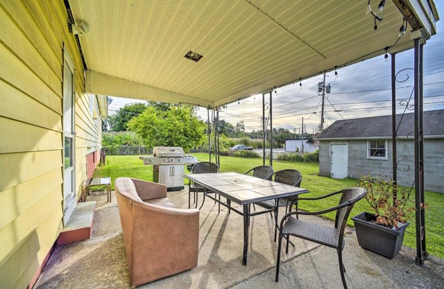 Albany Home with Fenced Yard and Patio - Pets Welcome!