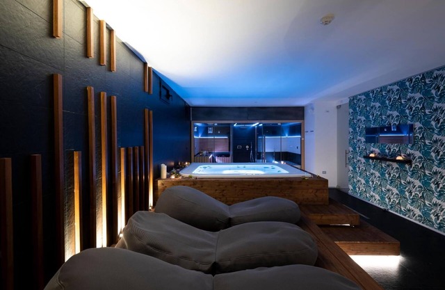 Alkamuri Posh Hotel Spa 103 Suite Superior
