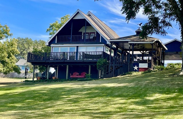 All Decked Out on Beautiful Lake Livingston