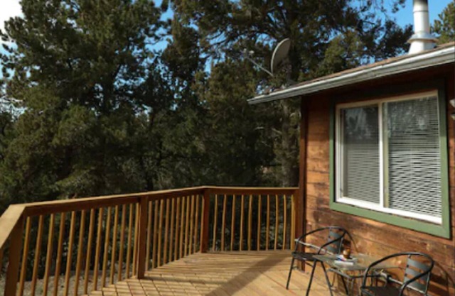 All New inside Cabin Near Cripple Creek & Colorado Springs