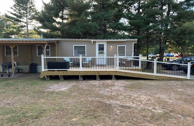 ALL SEASON GET-A-WAY Walking Distance to Lake Missaukee, ORV Trail access