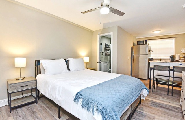 All-You-Need Studio Apartment Near Downtown and Disney