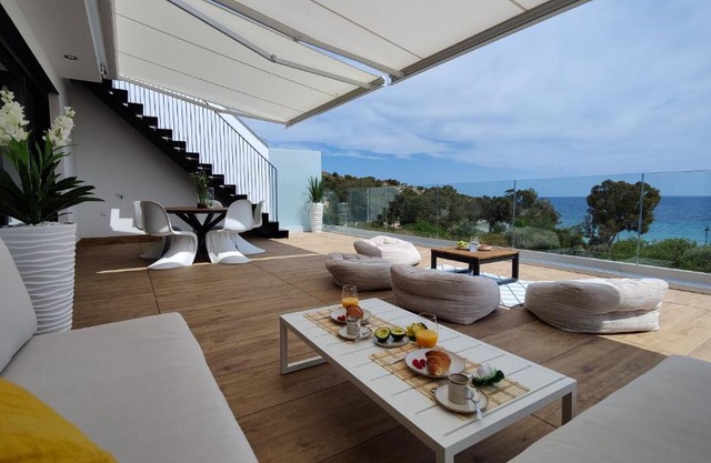 ALLONBAY sea front luxury penthouse