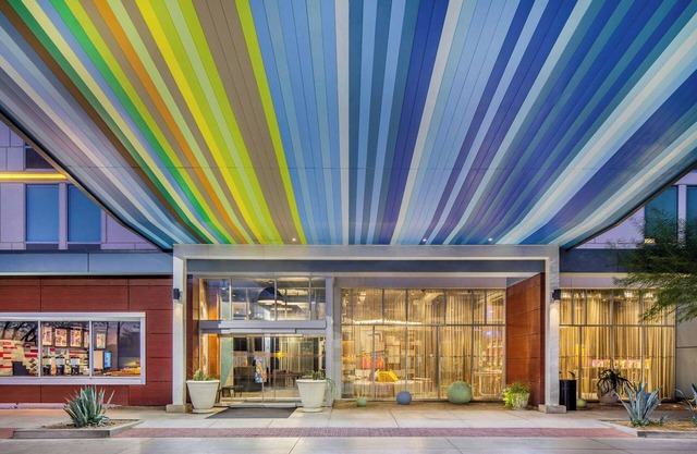 Aloft Phoenix Airport