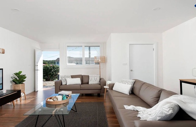 Aloha Beach House - close to beach