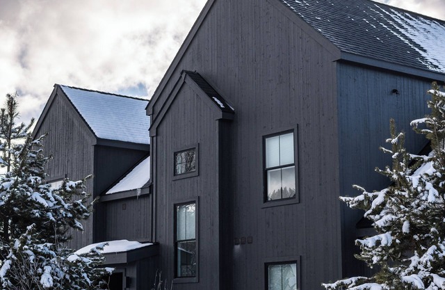 Alpenglow Haus - A Gilded Mountain Retreat