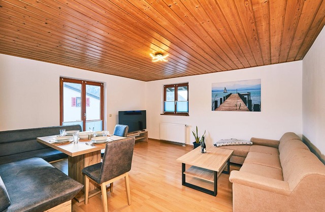 Alpenrose 91 m², 2-5 persons, 2 sep. Bedroom, eat-in kitchen, WLAN, balcony