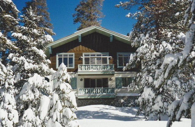 Alpine Chalet – Modern, Spacious Mountain Charm In Kirkwood East Meadows
