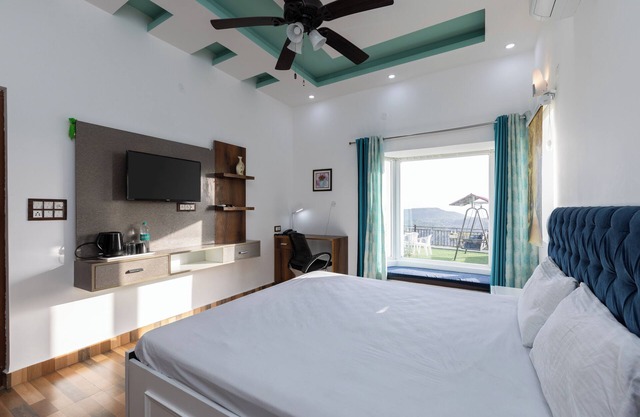 Alpine Manor 1 by Ebony Stays – Scenic 1BHK Villa in Dehradun with Garden View