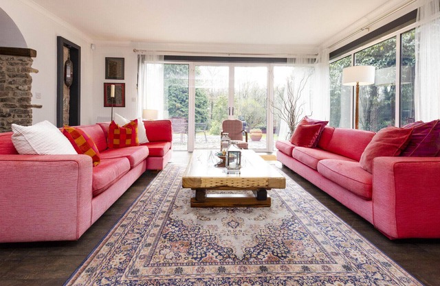 ALTIDO Magnificent house with Garden