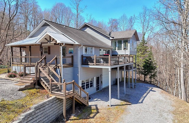 Altitude Adjustment- by Chatuge Home Concierge firepit, hot tub, mountain & lake view