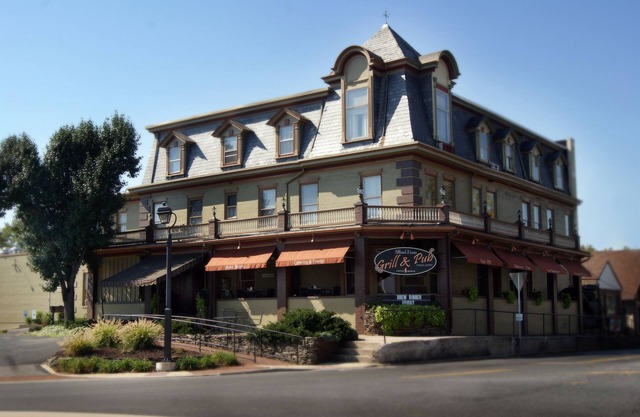 Altland House Inn and Suites