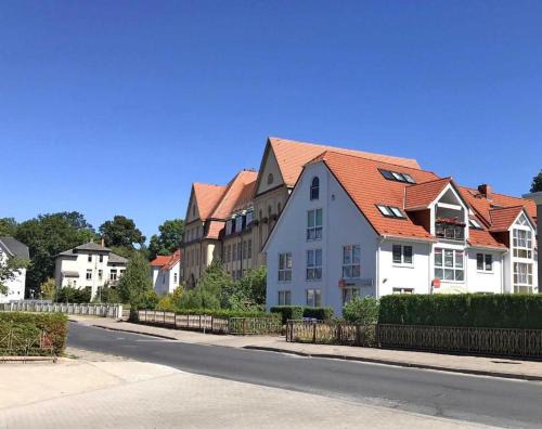 Am Kulturpark - Ferienwohnung mit 3 Schlafräumen für 6 Personen Neubrandenburg