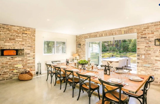 Amaroo - modern, luxurious and chic