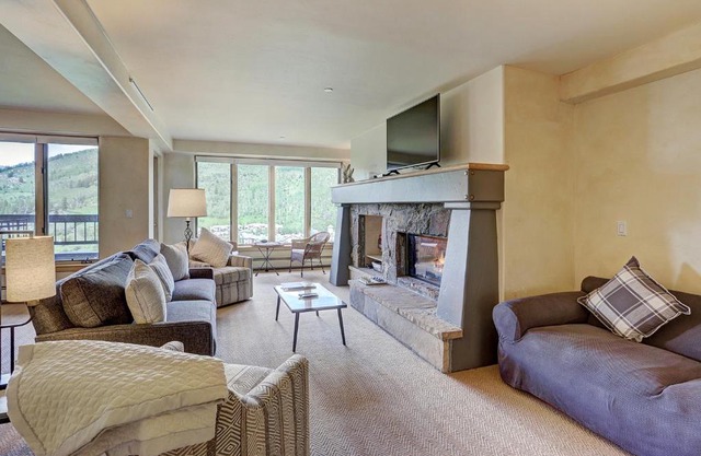 Amazing 2 Br Unit In Beaver Creek- Out Of A Western Movie Condo