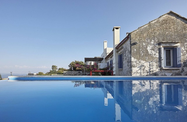 AMAZING 3BDR VILLA WITH PRIVATE POOL AND SEA VIEW
