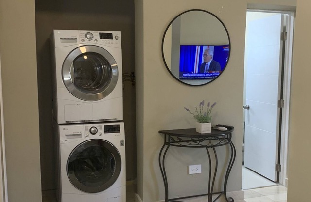 Amazing Apartment close to the Beach ,mall ,Park and more