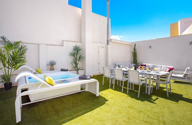 Amazing apartment with terrace in Santa Cruz. Abades Terrace III