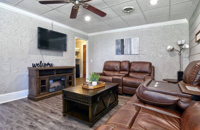 Amazing Cottage -Located on Blue Mile-Close to GSU