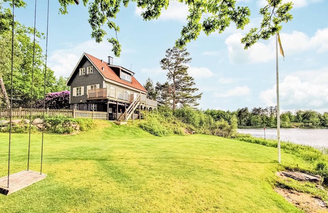 Amazing home in örkelljunga with sauna