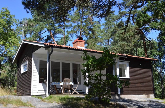 Amazing home in Lidköping with 2 Bedrooms and WiFi