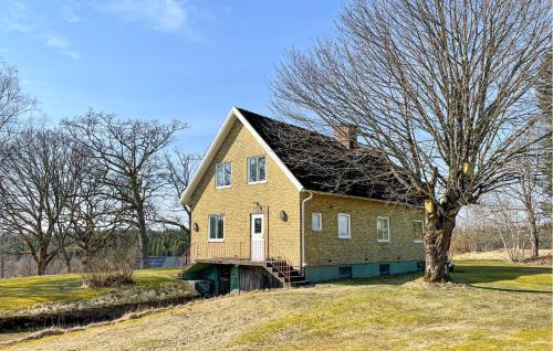Amazing Home In Mjöbäck