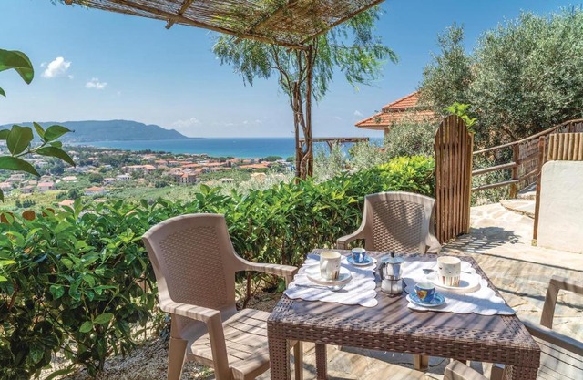 Amazing Home In S M Di Castellabate