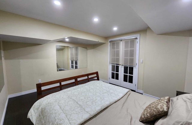 Amazing large 1 Bed Room Basement apartment for max 6 people including kids