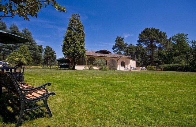 Amazing Luxurious Villa with private swimming pool and big garden