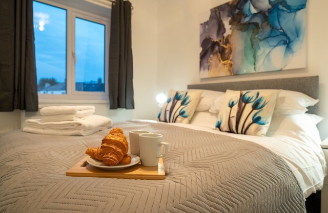 Amazing Newport 2BR | Excellent location |Parking