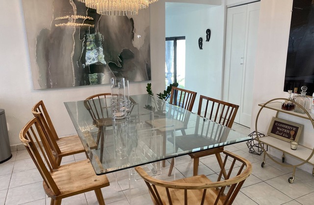 Amazing pool villas in the Heart of Miami House+Cottage+Pool. Sleeps 13
