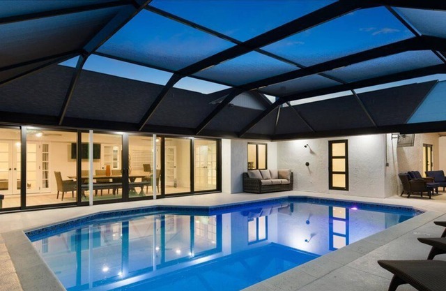 AMAZING PROPERTY NEAR DOWNTOWN 5TH AVE AND BEACHES