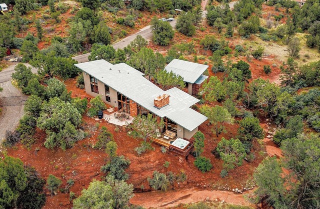 Amazing View Home with Hot Tub in Quiet Area surrounded by Pines and Red Rocks!
