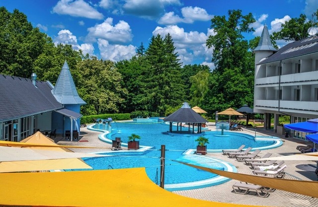 Ambient Hotel & Aromaspa Sikonda