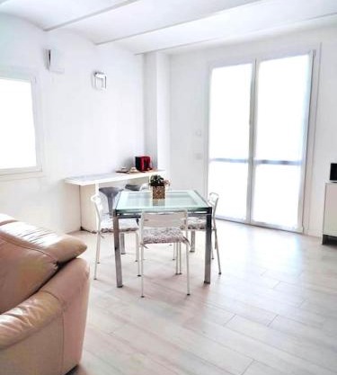 Ambroeus Apartmens Casa Spaziosa in centro Paese