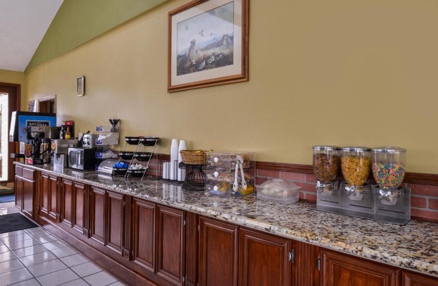 Americas Best Value Inn West Columbia