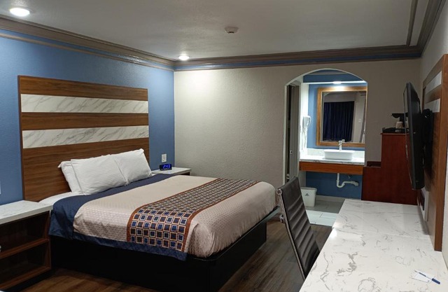 Americas Best Value Inn & Suites-Alvin/Houston