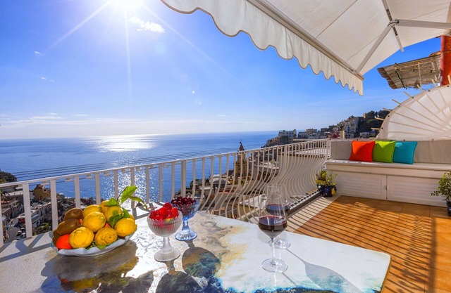 AMORE RENTALS - Casa Paradisea with Sea View Terraces