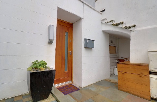 An Amazing Apartment with FREE onsite parking
