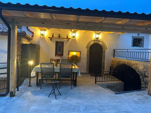 Ana & Angelo House Vuno Himare