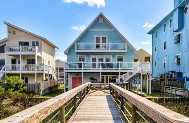 Anchored Inn- Boat Dock Included!