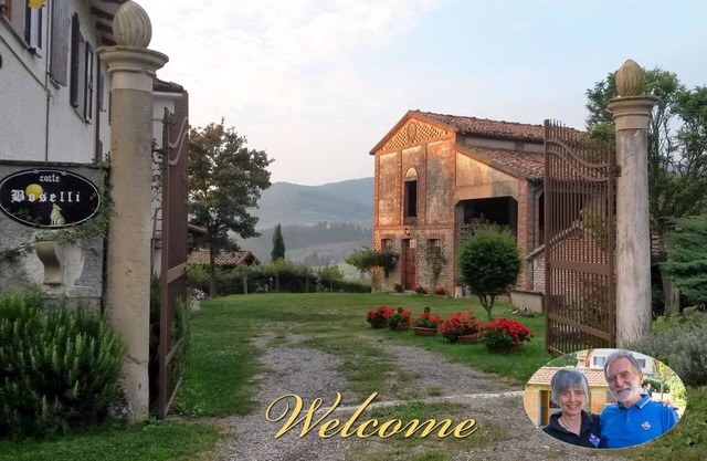 Ancient detached house in a peasant court, on the hills of Parma