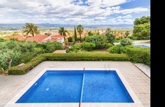 Andalusian House with private pool up to 12 people