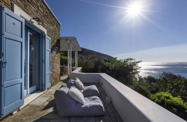 Andros 5 Up · Seaside luxury villa