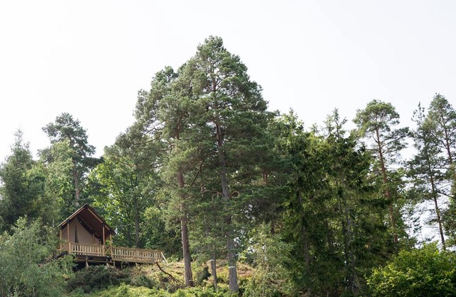 Anfasteröd Gårdsvik - Tälten